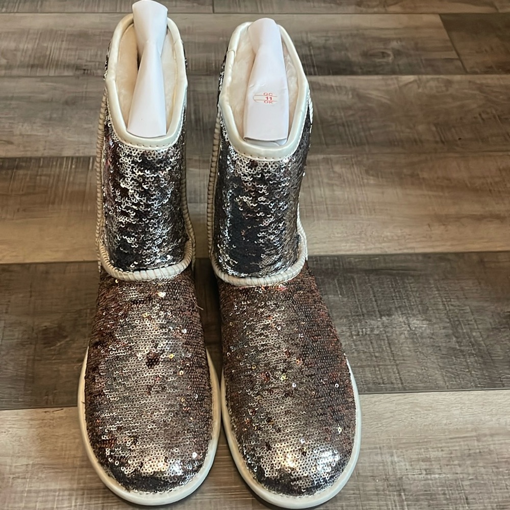 UGG SEQUINS